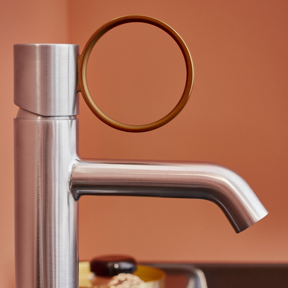 Jacob Delafon - Wall mounted shower mixer Louise - Mechanical - Retro design, ceramic handle - Water saving - 21.5x16.5x17cm - Bronze finish - E24362-BCN