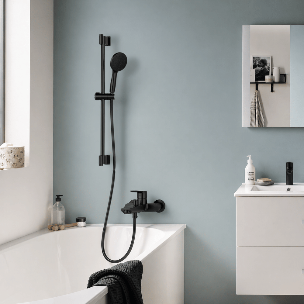 Mitigeur bain douche mécanique GROHE Start 2021 Noir mat + Ensemble de douche 2 jets avec barre Vitalio GROHE Start 110 in situ
