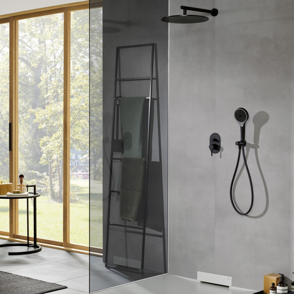 Ambiance Pommeau de douche VILLEROY & BOCH Verve Showers 3 jets + Flexible de douche Universal Showers 160 cm noir