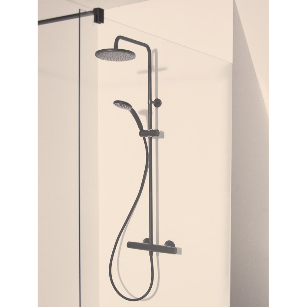 Colonne de douche thermostatique Ideal Standard Ceratherm 20 cm noir mat ambiance 2