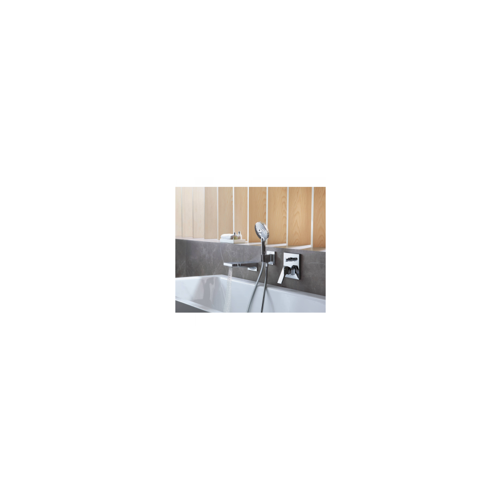 Baignoire avec robinet encastré hansgrohe