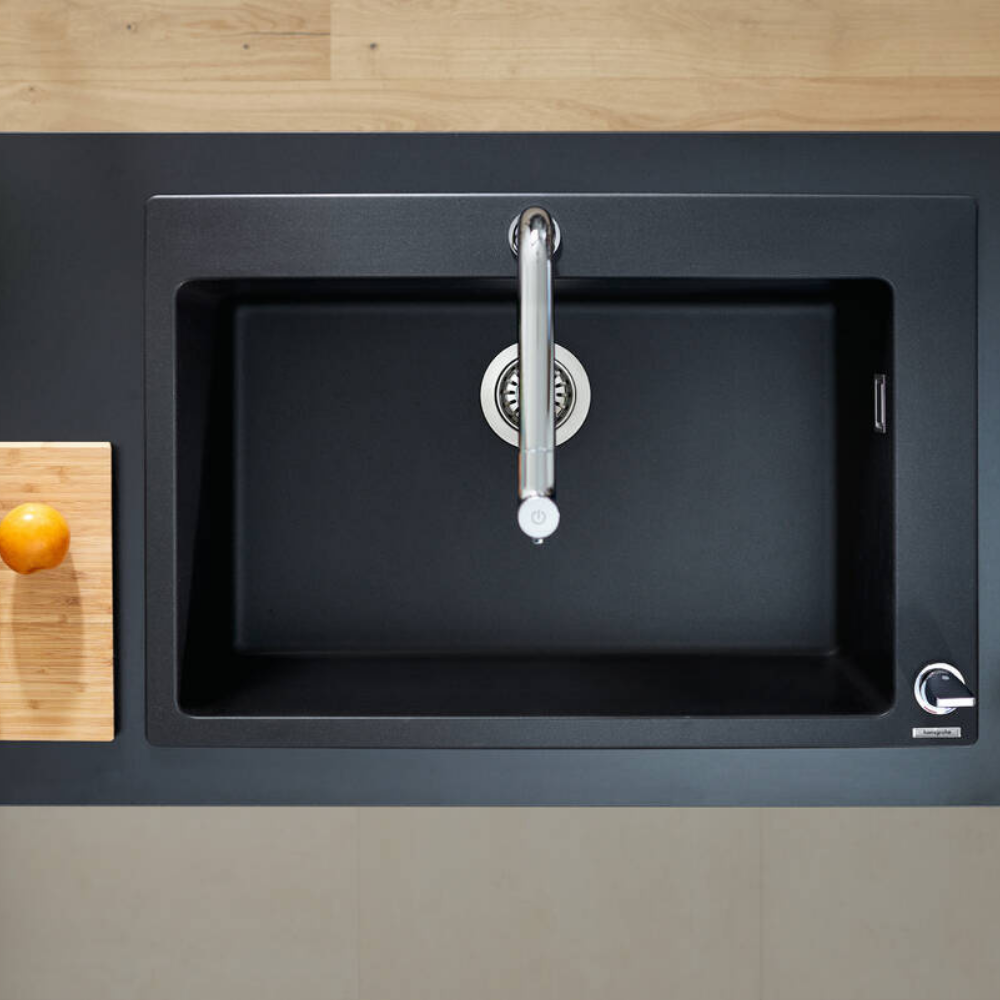 Visuel d'ambiance évier Hansgrohe noir graphite 
