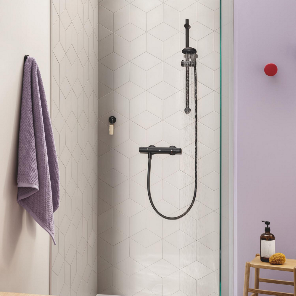 Visuel d'ambiance Pommeau de douche GROHE Vitalio Start 2 jets avec barre noir mat