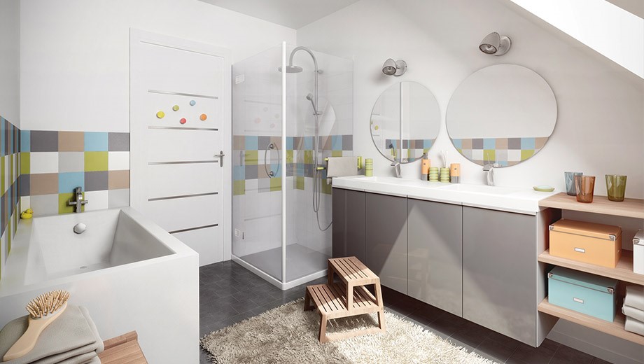 Petite salle de bain familiale