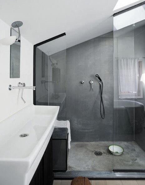 Douche sous puit de lumiere